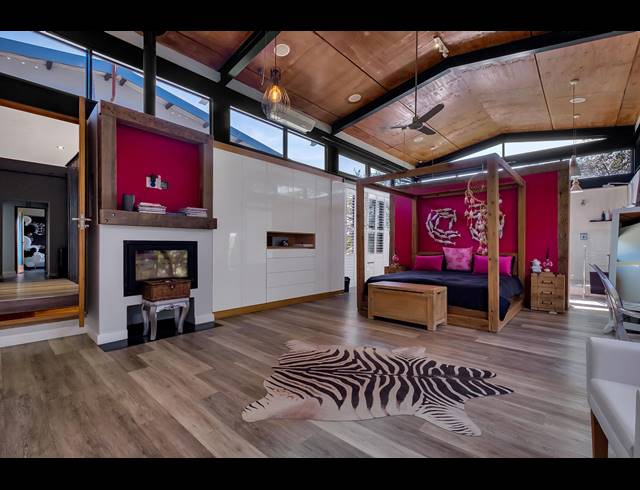 5 BEDROOM HOUSE FOR SALE IN HELDERFONTEIN ESTATE
